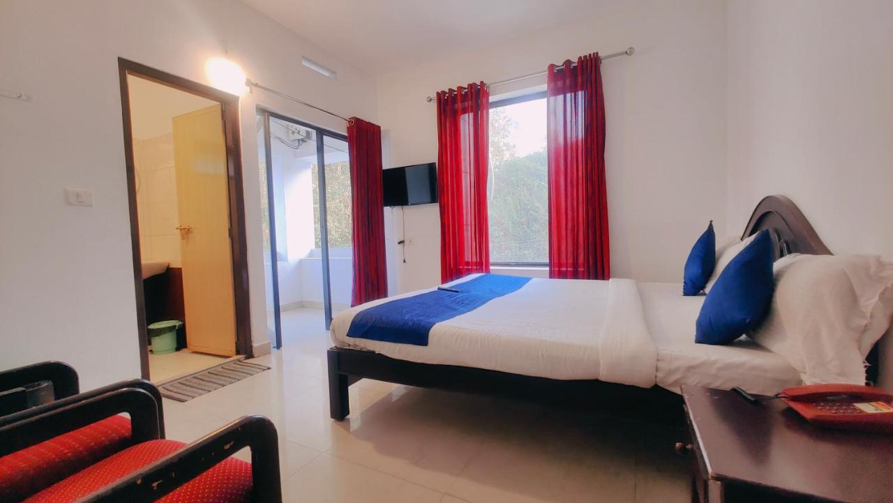 Lumino Karthika Hotel มุนนาร์ ภายนอก รูปภาพ
